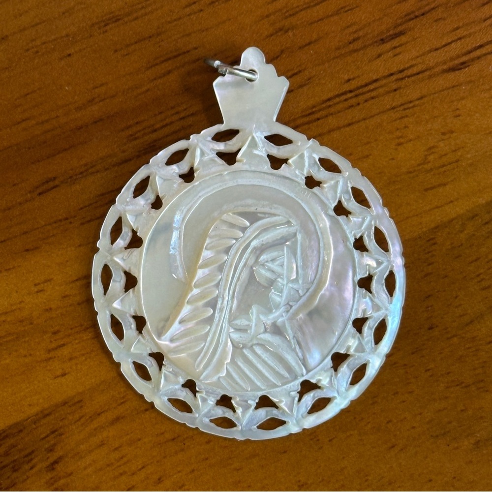 Beautiful Rare Vintage Abalone Mother‎ Of Pear Icon Virgin Mary Christ Pendant